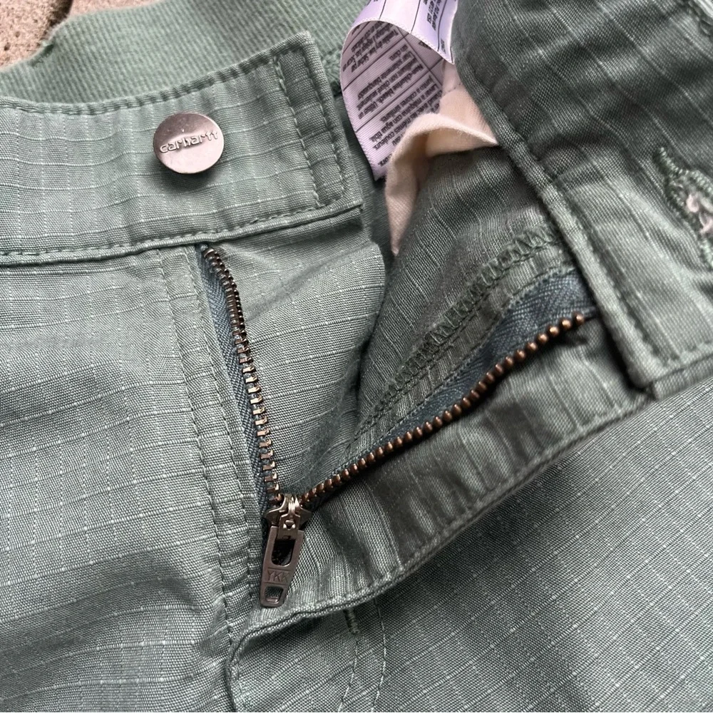 Carhartt Green Work Shorts Women 12 33x9”‎ Roll Tab BS213-W Force Rip Stop - Picture 9 of 12
